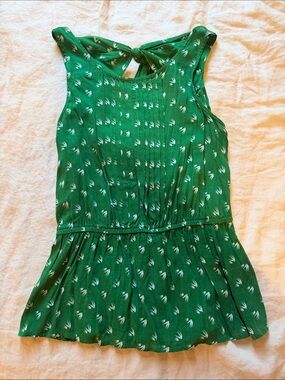 Anthropologie Green Sleeveless Tie-Back Peplum Top with White Bird Print